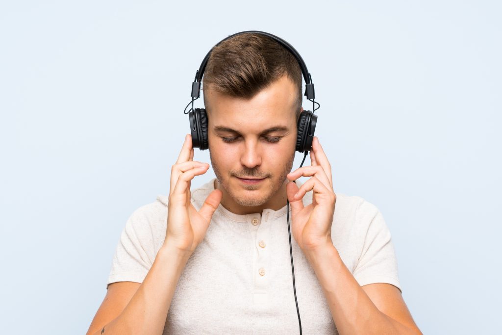 Cara Meningkatkan Kemampuan Listening Bahasa Inggris